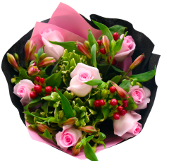 V-Day Bouquet Nusta:

Pink Roses, Hypericum Red, Phytosporum, Alstroemerias Hot Pink 